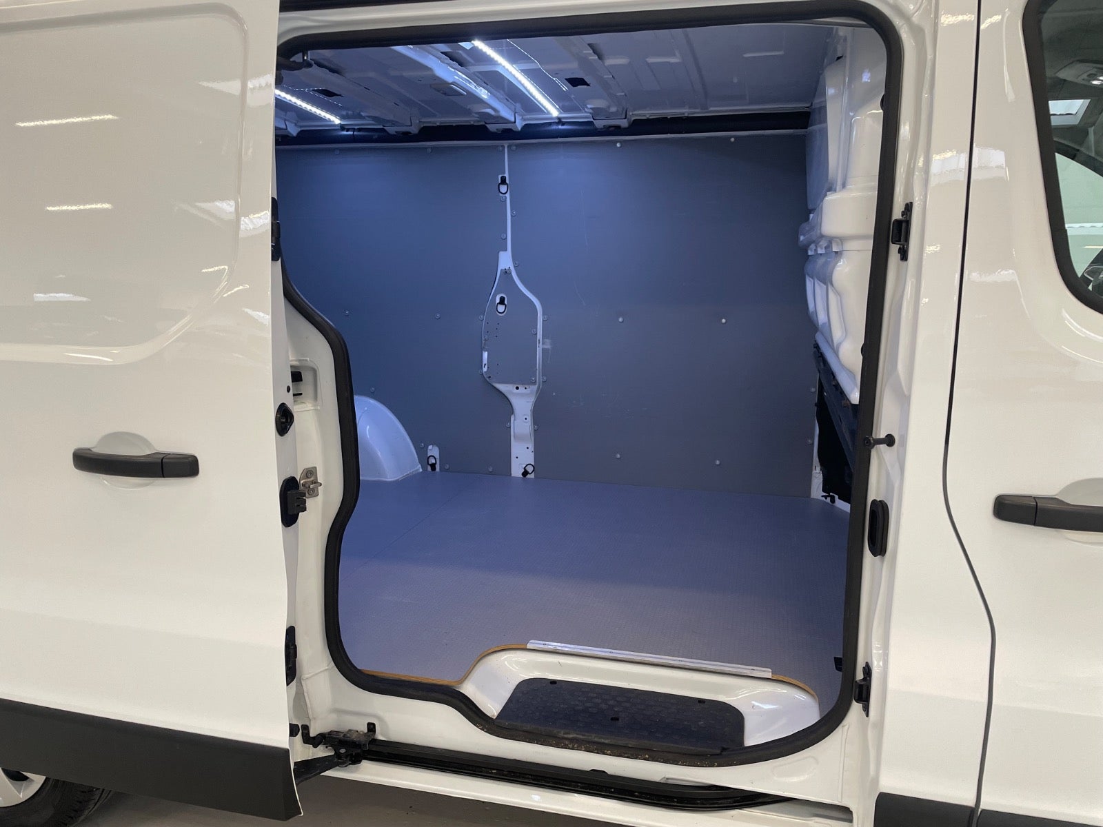 Billede af Nissan Primastar 2,0 dCi 150 L2H1 N-Connecta Van