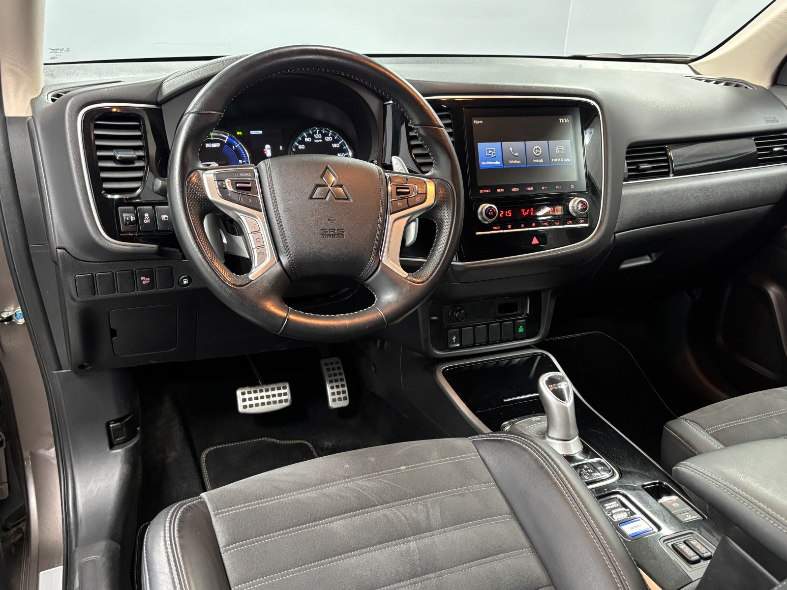Billede af Mitsubishi Outlander 2,4 PHEV Invite CVT 4WD