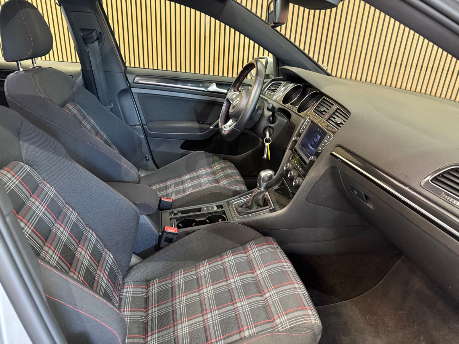 Billede af VW Golf VII 2,0 GTi Performance DSG BMT
