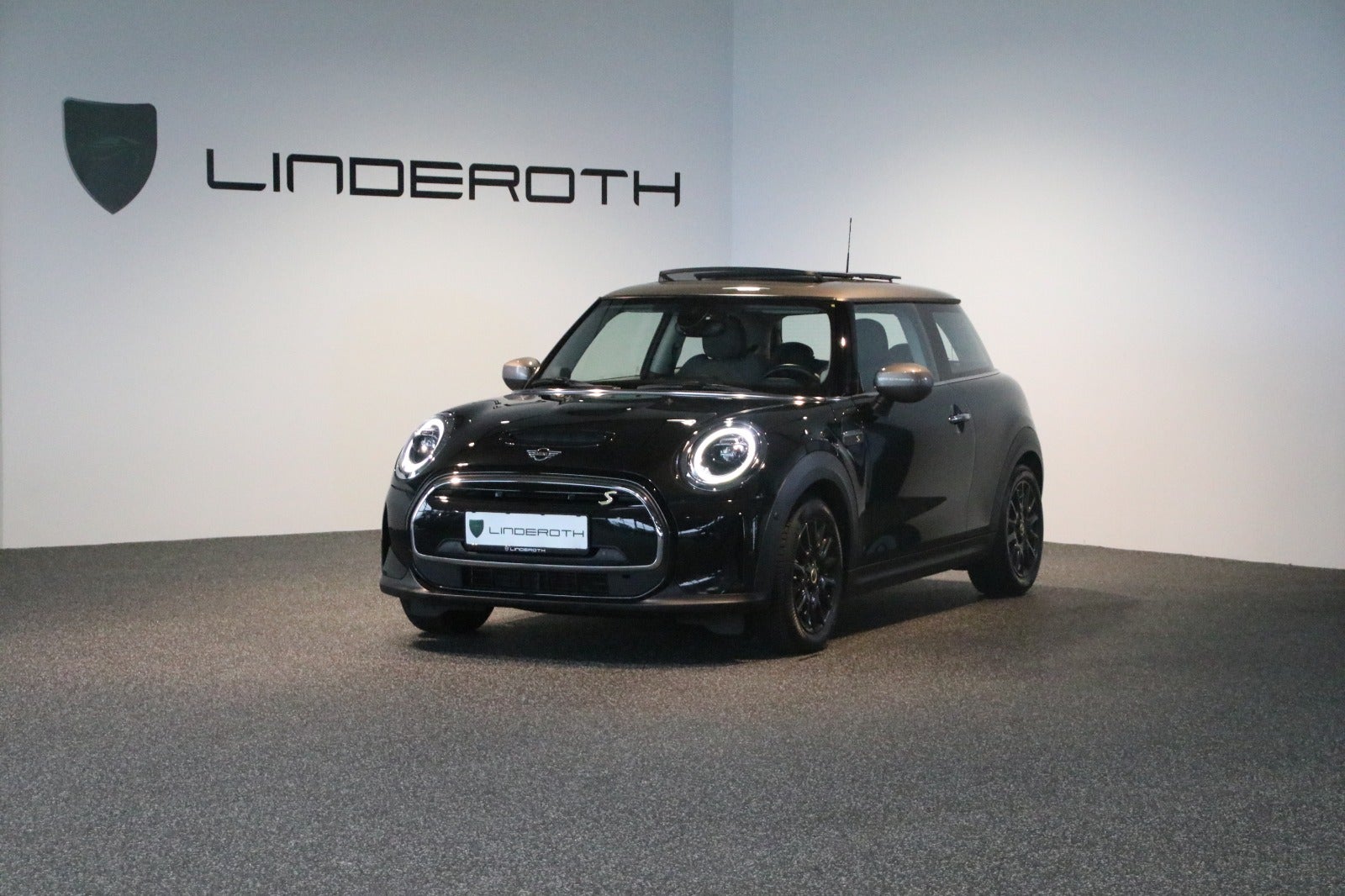 MINI Cooper SE Classic 3d - 1