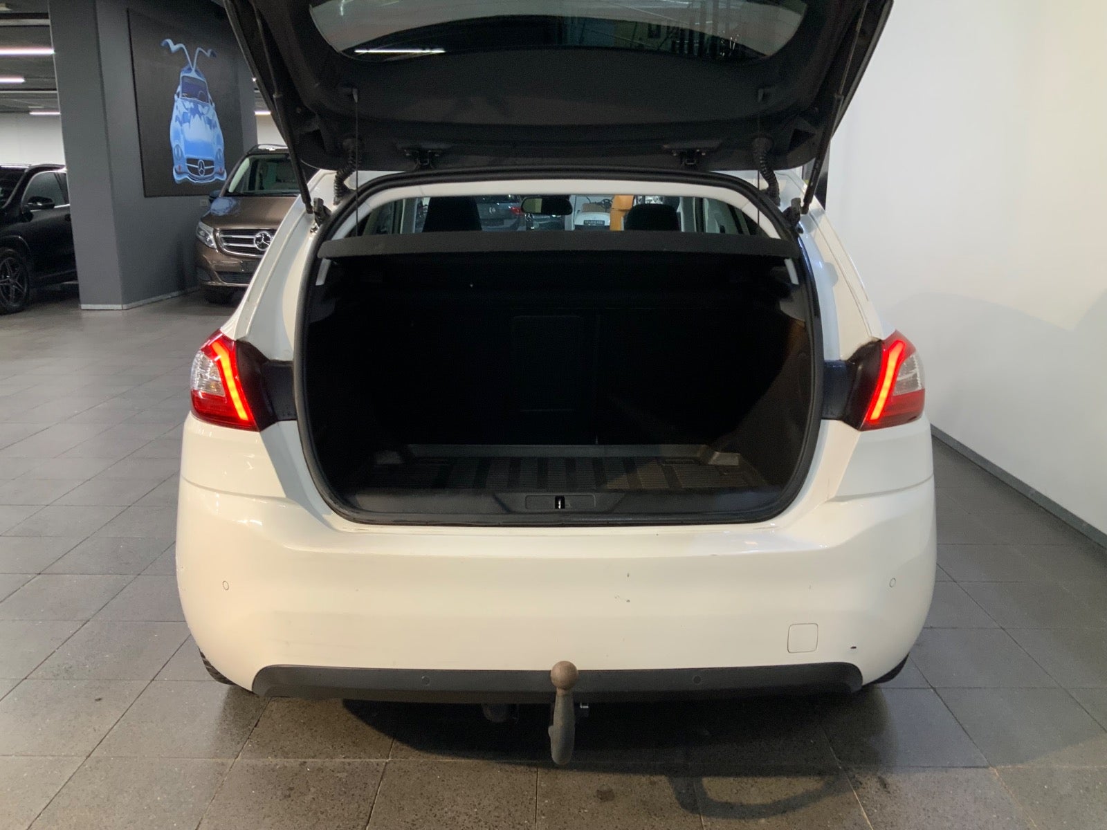 Peugeot 308 (5/8)