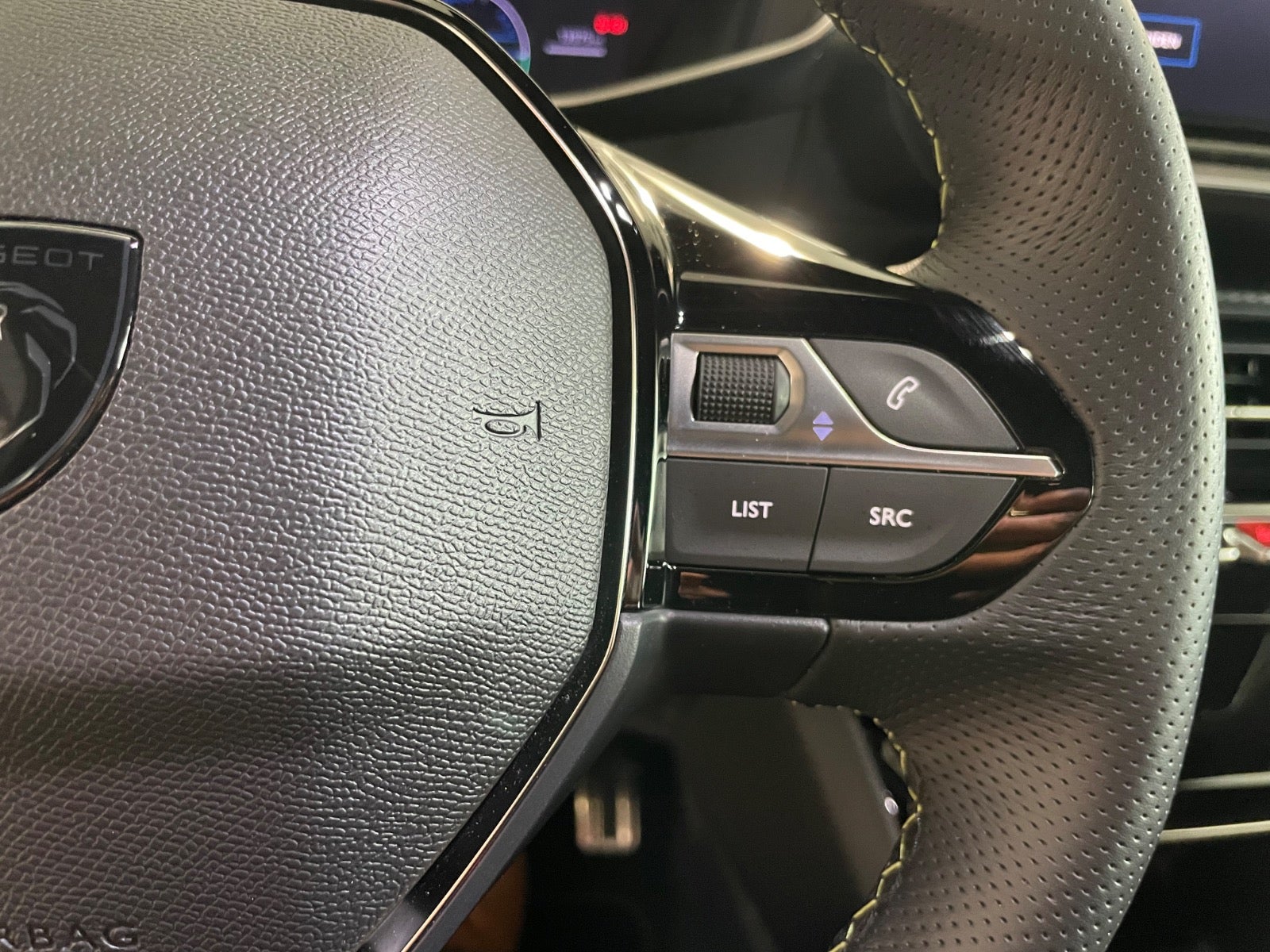 Billede af Peugeot e-2008 54 GT
