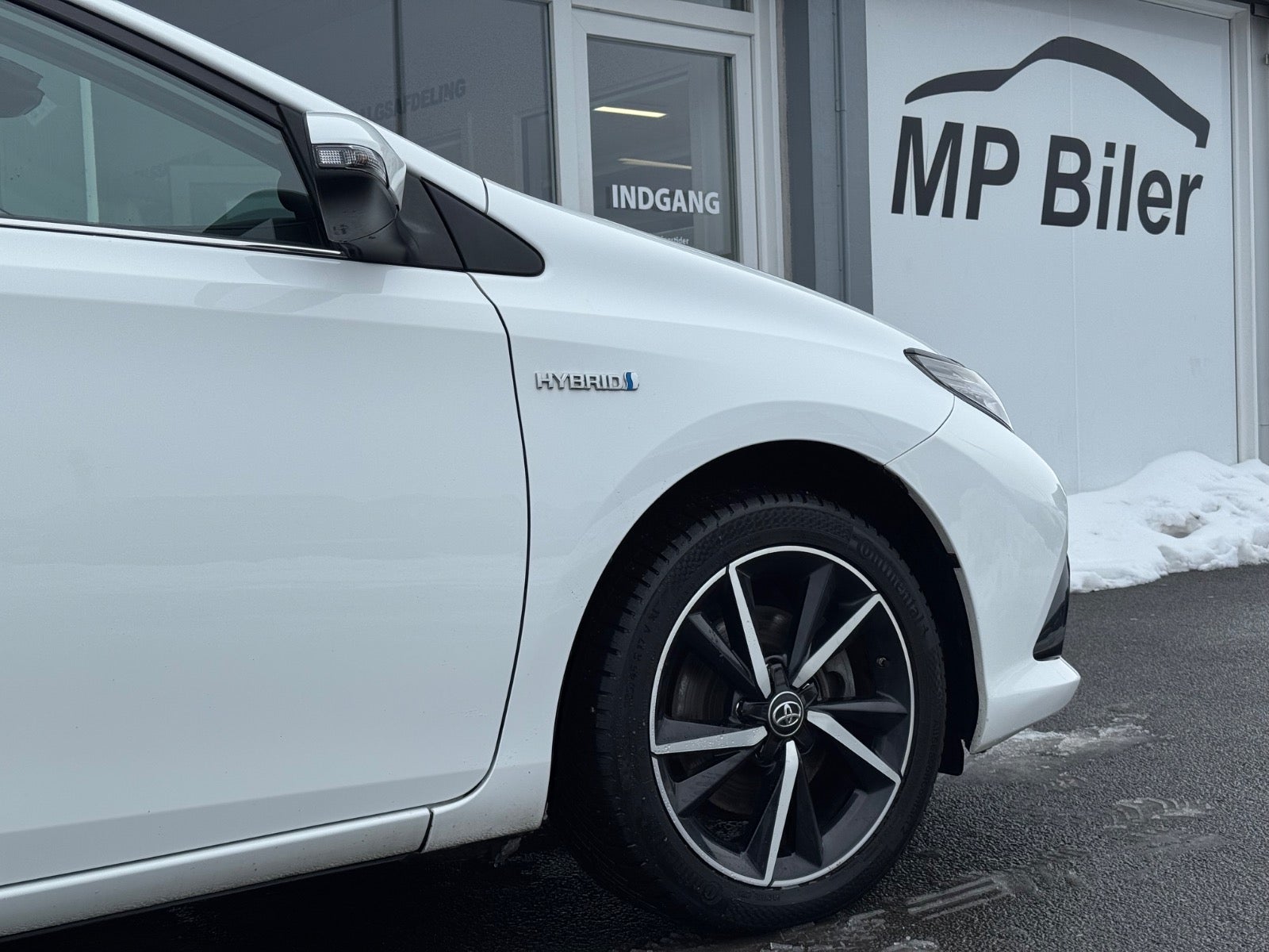 Billede af Toyota Auris 1,8 Hybrid H2 Comfort Touring Sports CVT