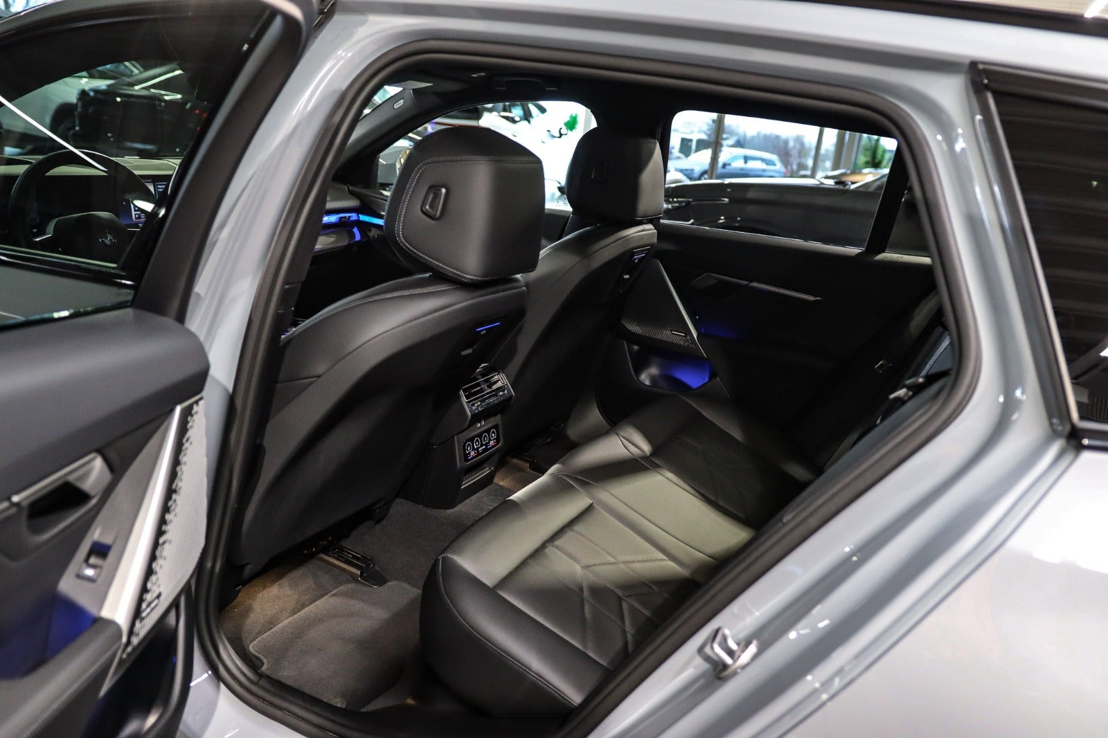 Billede af BMW i5 eDrive40 Touring Fully Charged