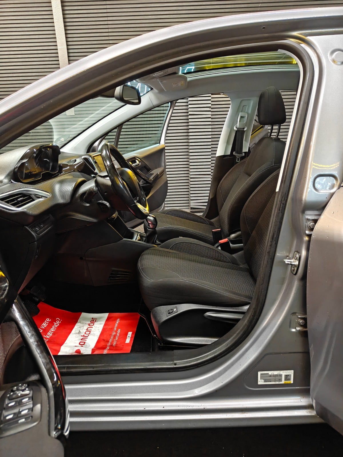 Billede af Peugeot 208 1,5 BlueHDi 100 Prestige Sky