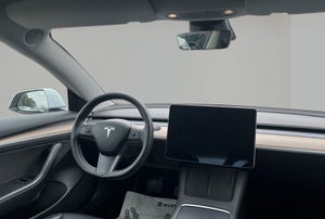 Tesla Model 3 RWD
