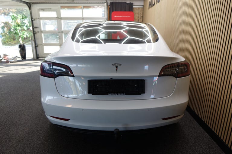 Tesla Model 3 Standard Range+ RWD