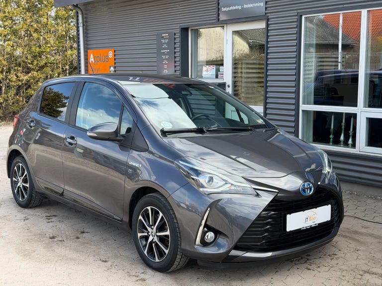Toyota Yaris Hybrid H3 Smart e-CVT