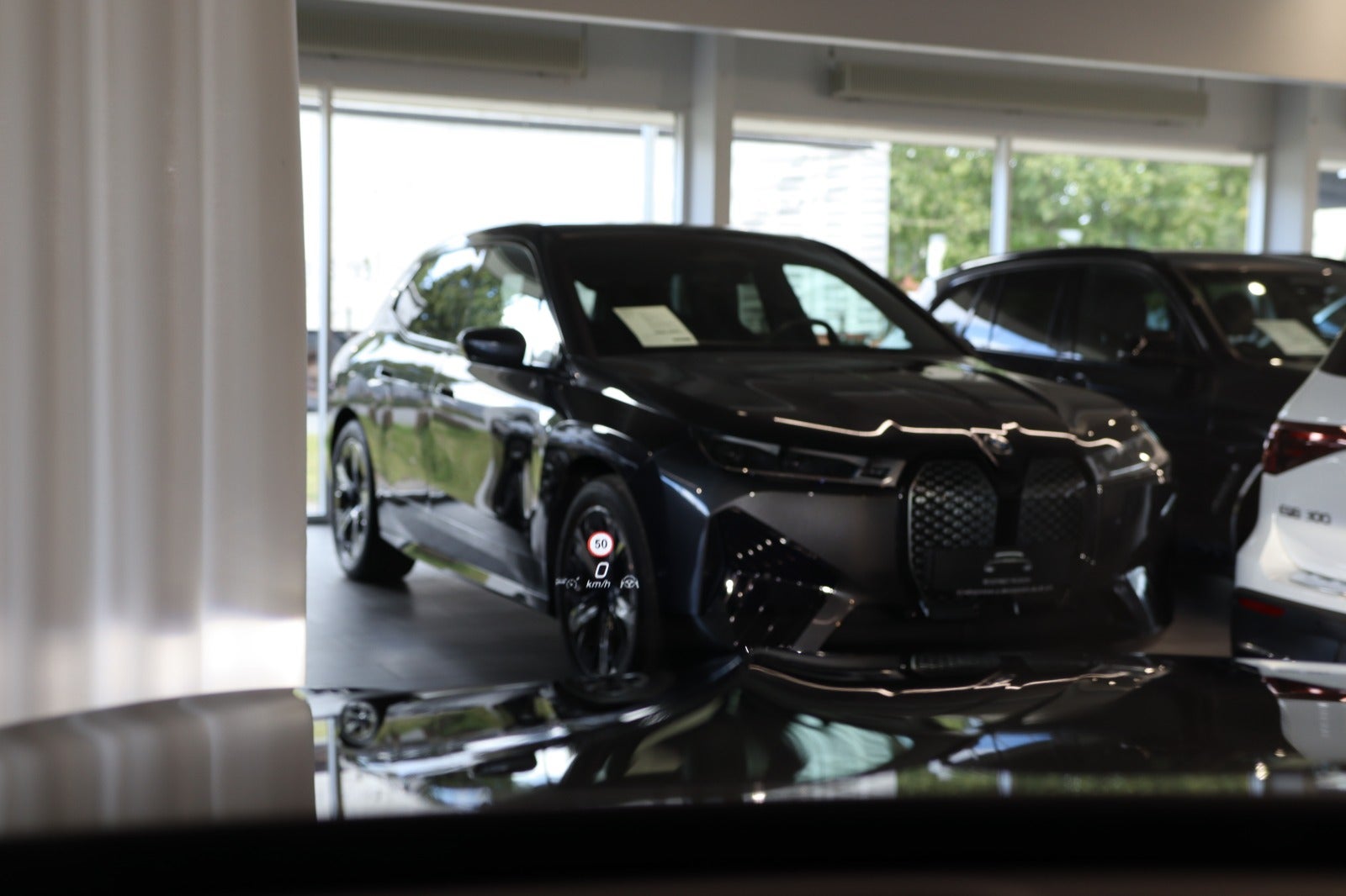 Billede af Mercedes EQB300  AMG Premium 4Matic
