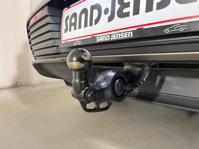 Porsche Macan Turbo Van