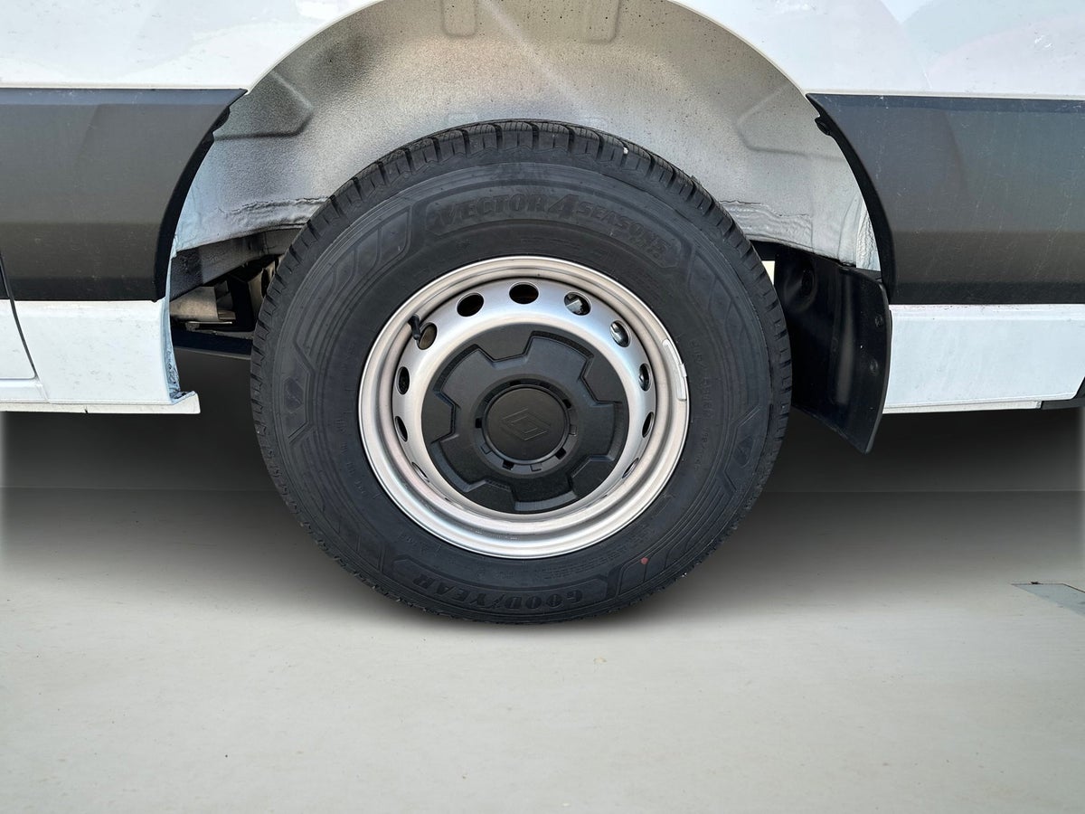 Renault Master V T35 E-Tech L2H2 Kassevogn Tekno billede 8