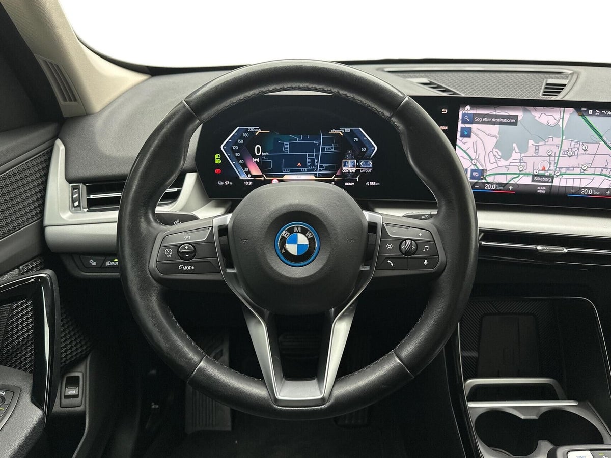BMW iX1 xDrive30 billede 9
