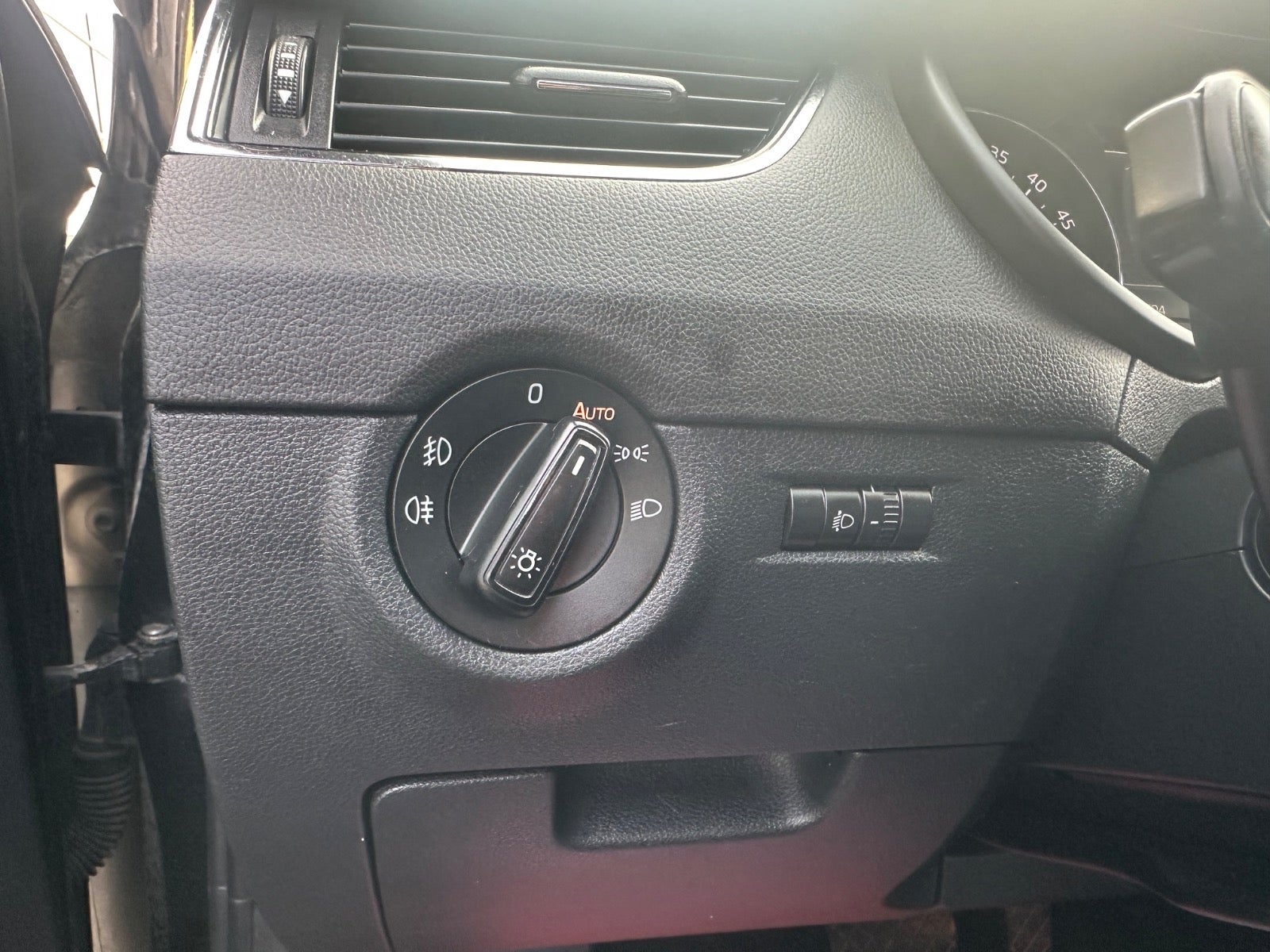 Skoda Octavia TDi 150 Elegance Combi DSG