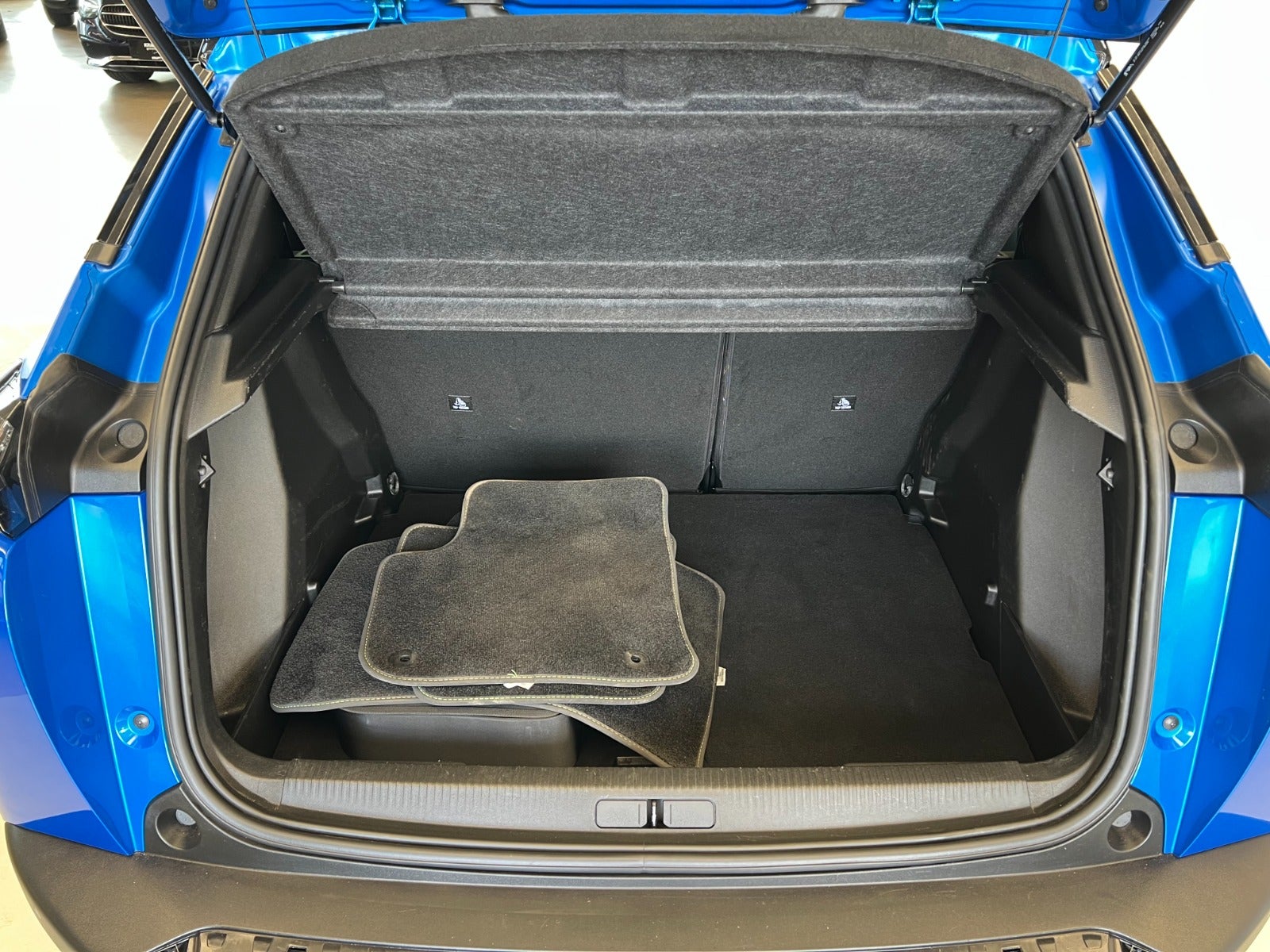 Billede af Peugeot e-2008 50 GT