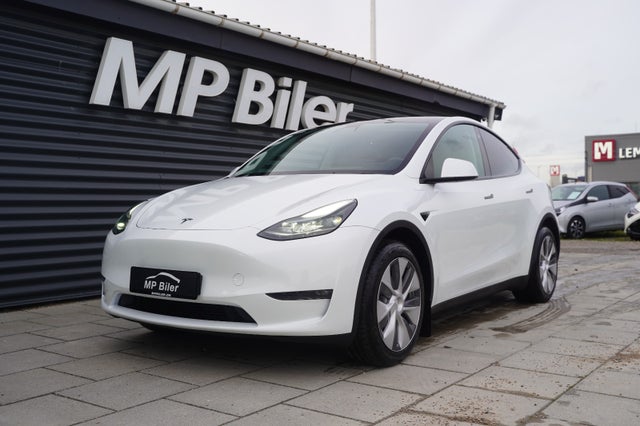 Tesla Model Y  Long Range AWD
