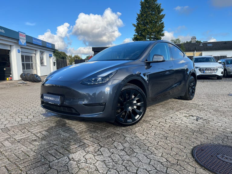 Tesla Model Y Long Range AWD