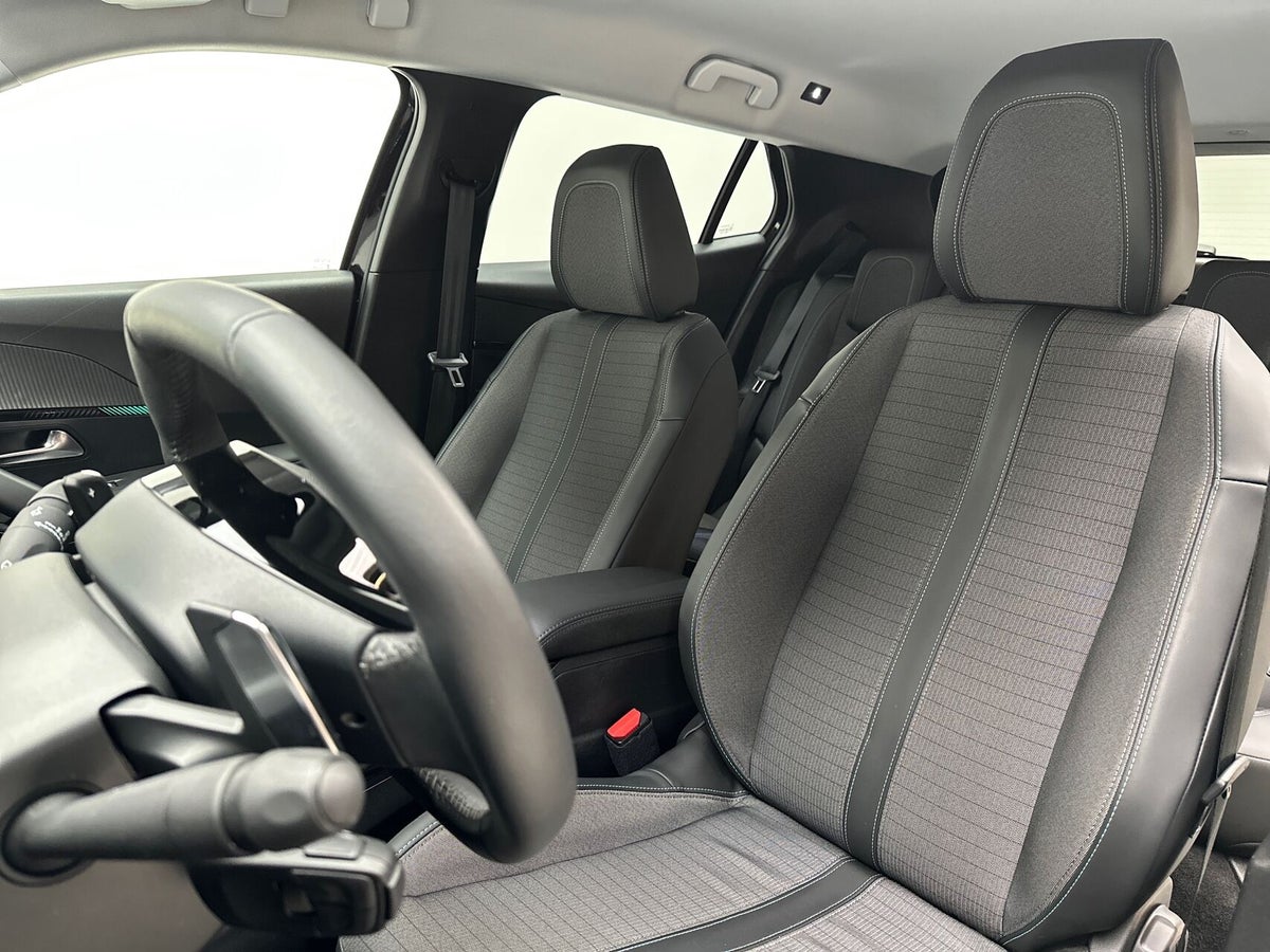 Peugeot 2008 PureTech 130 Platin Sport EAT8 billede 17