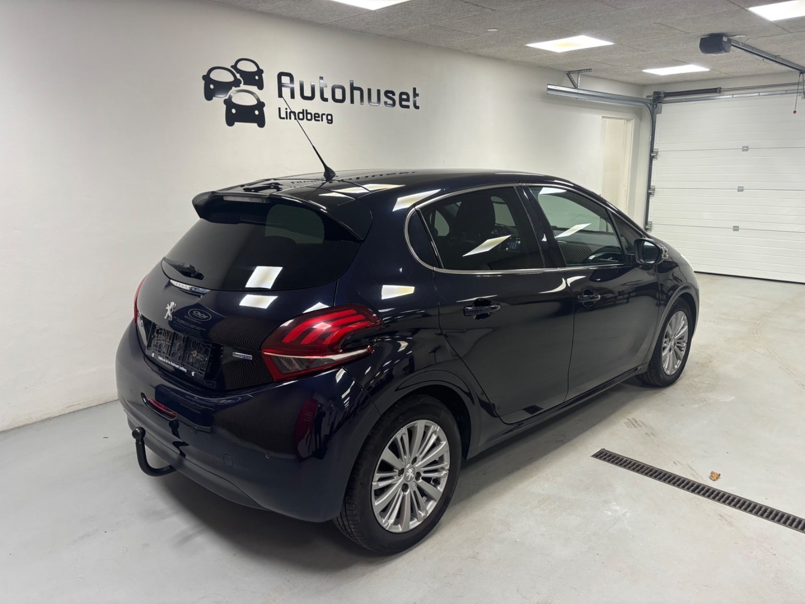 Peugeot 208 2016