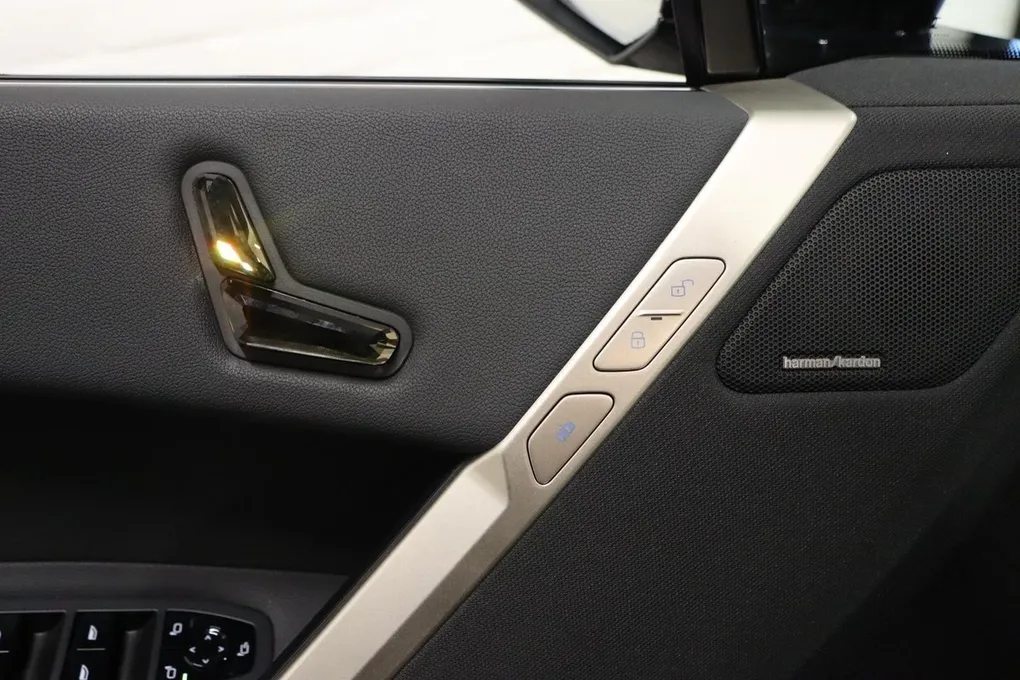 BMW iX xDrive40 Fully Charged Sport