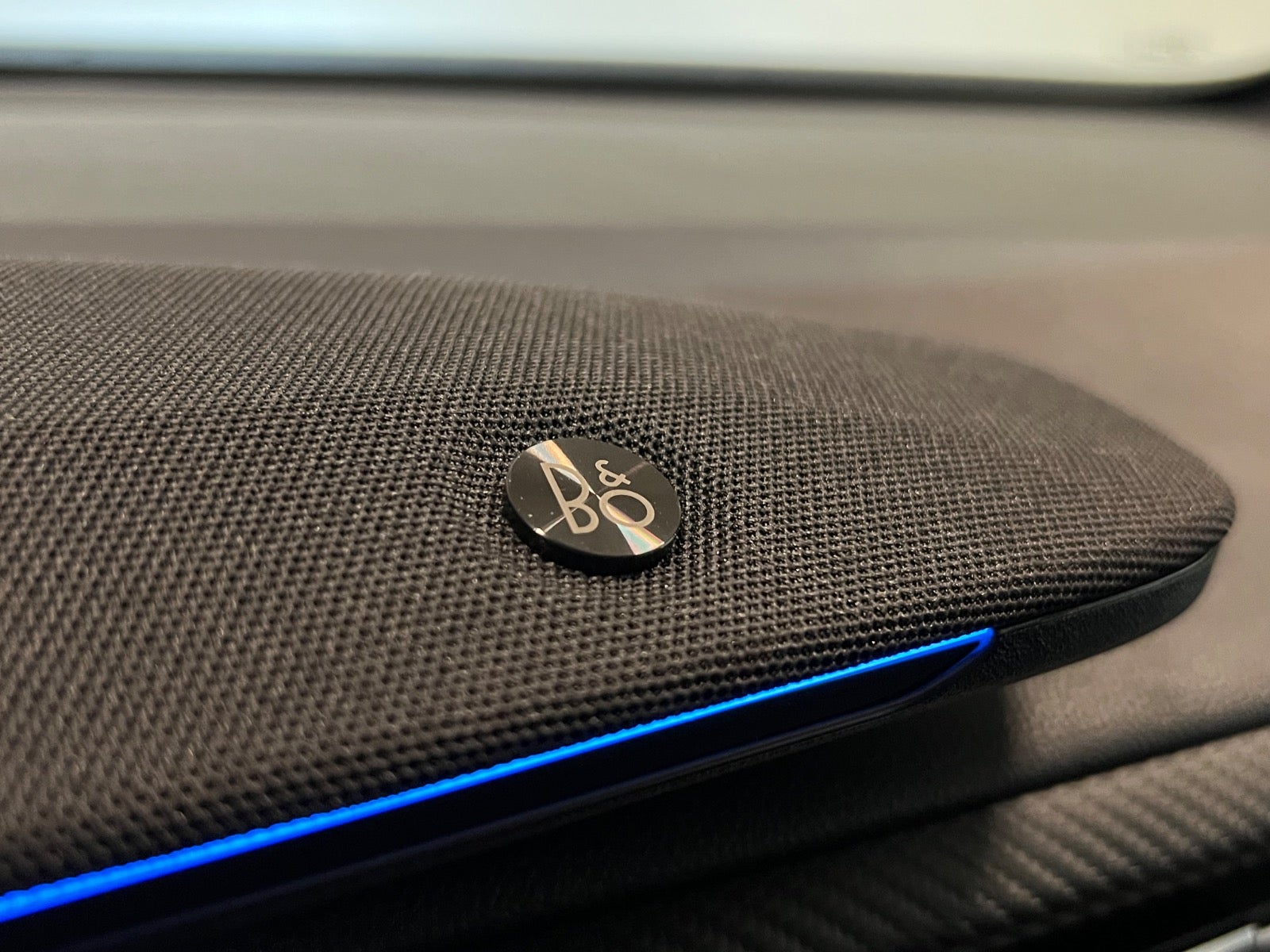 Ford Explorer Premium Extended Range