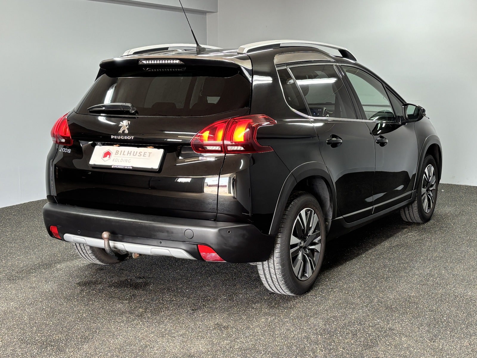 Billede af Peugeot 2008 1,2 e-THP 110 Allure Sky