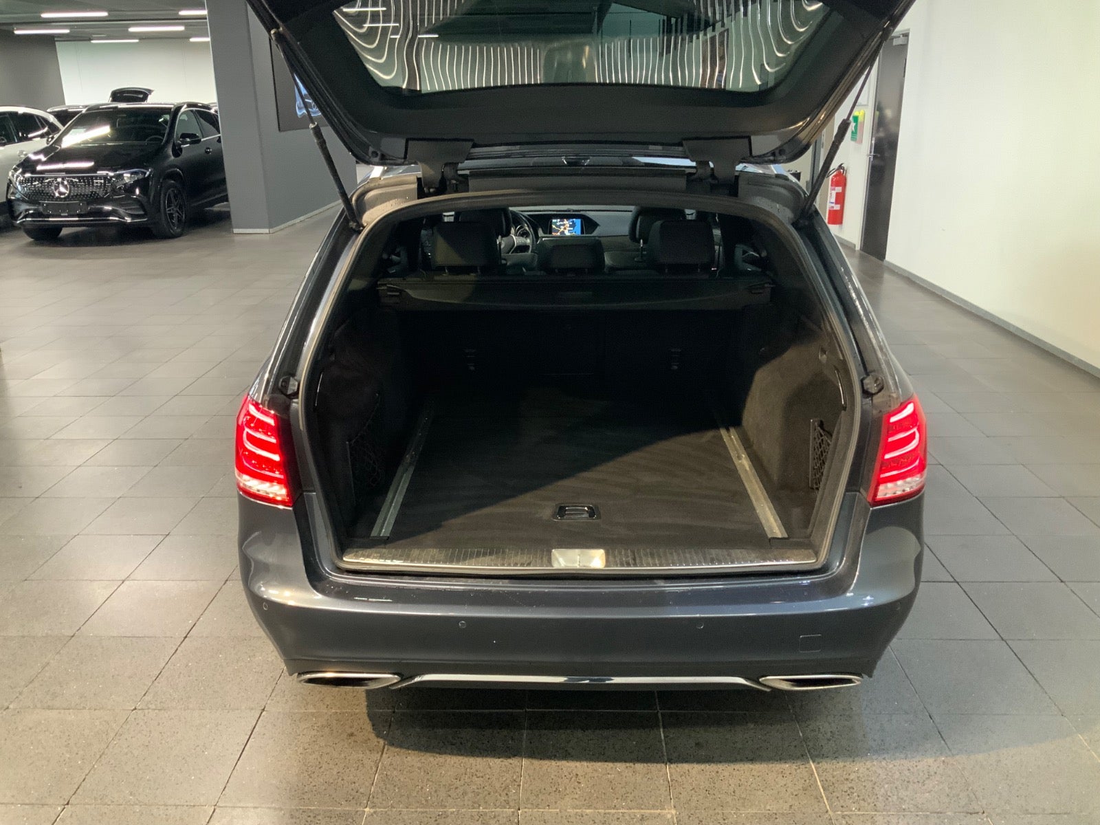 Mercedes-Benz E 350 (6/8)