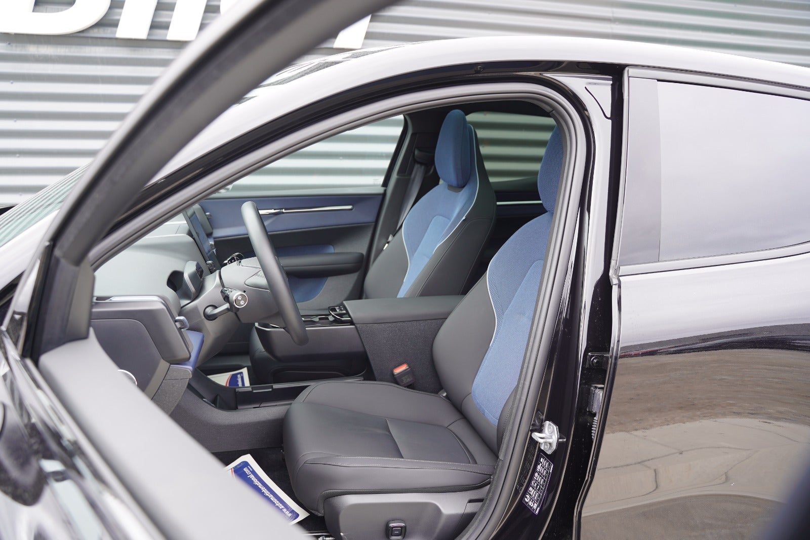 Billede af Volvo EX30  Extended Range Ultra