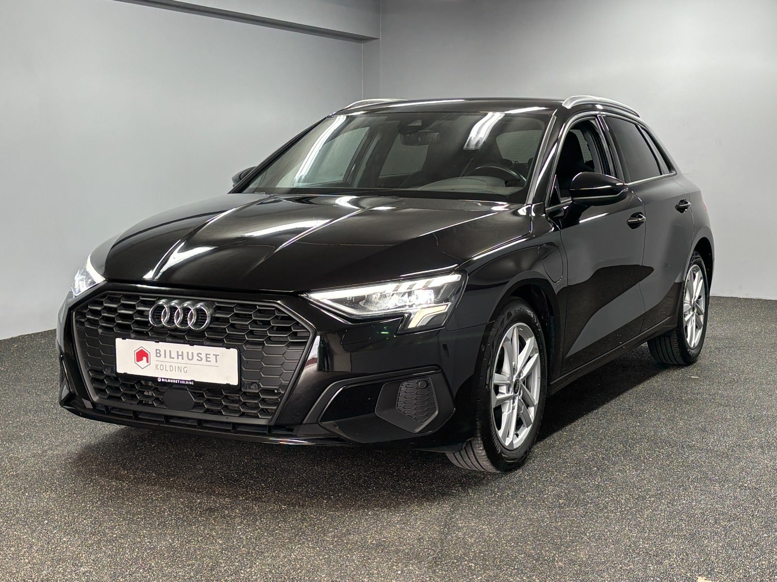 Billede af Audi A3 40 TFSi e Advanced Sportback S-tr.