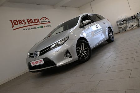 Toyota Auris Hybrid H2 Premium Touring Sports CVT