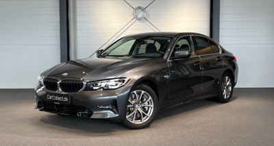 BMW 330e 2,0 Sport Line aut. 4d - 450.000 kr.