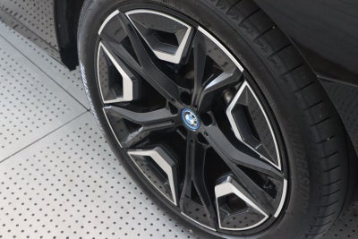 BMW iX xDrive40 Fully Charged Sport
