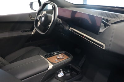 BMW iX xDrive40 Fully Charged