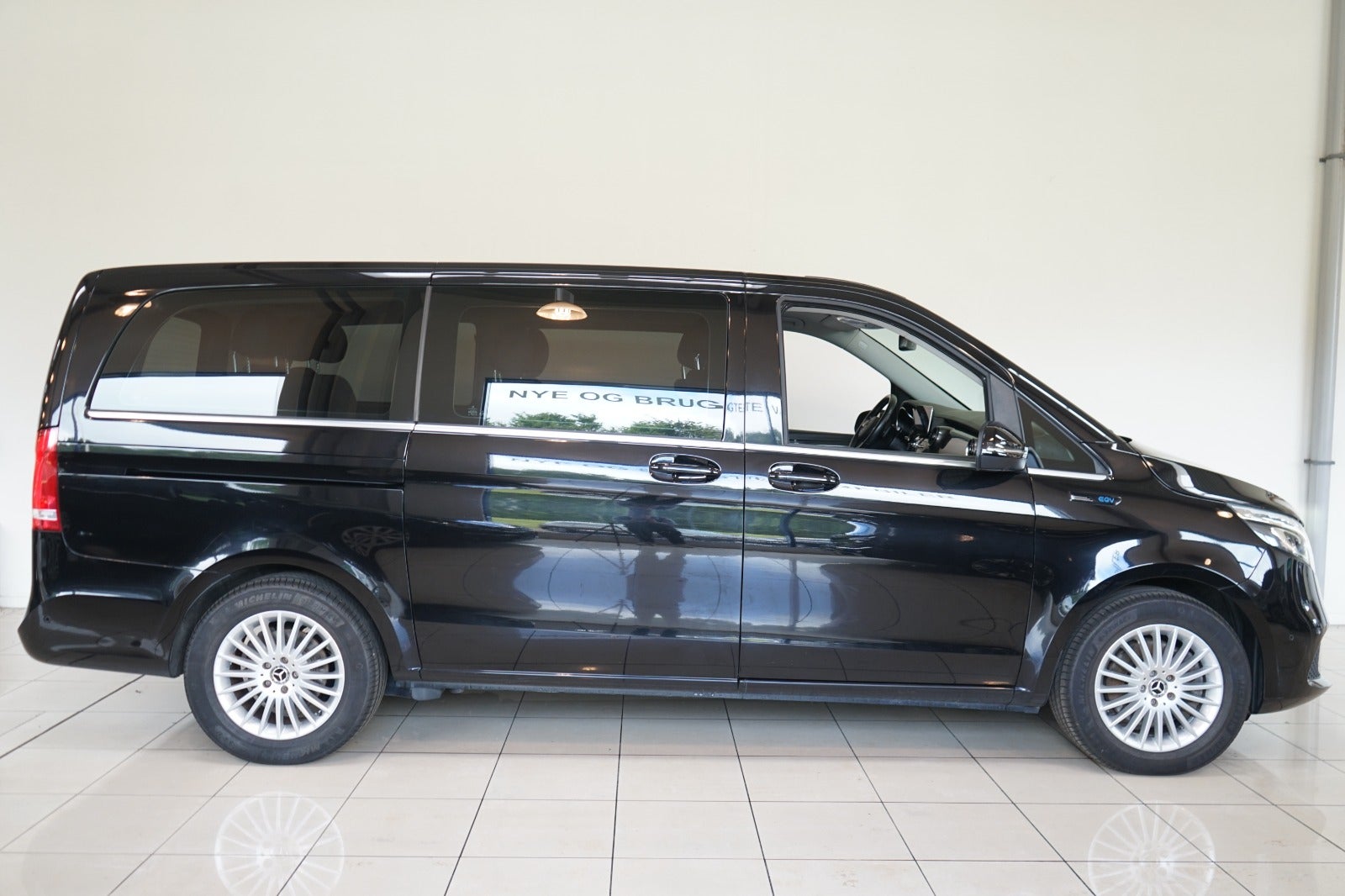 Mercedes EQV300