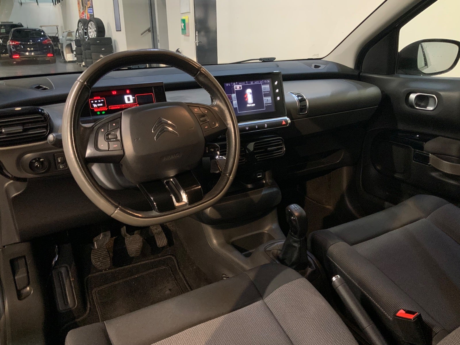 Citroën C4 Cactus (6/8)