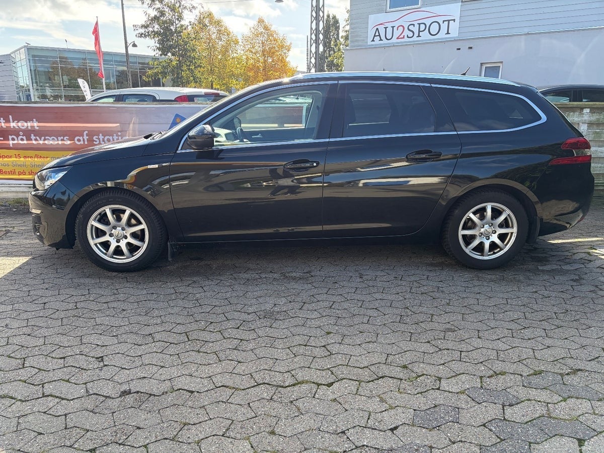 Peugeot 308 BlueHDi 120 Style Sky SW