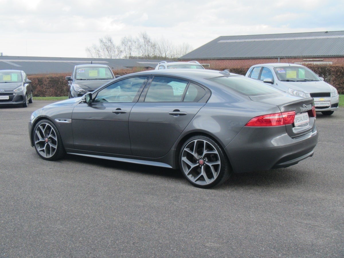 Billede af Jaguar XE 2,0 P240 R-Sport aut.