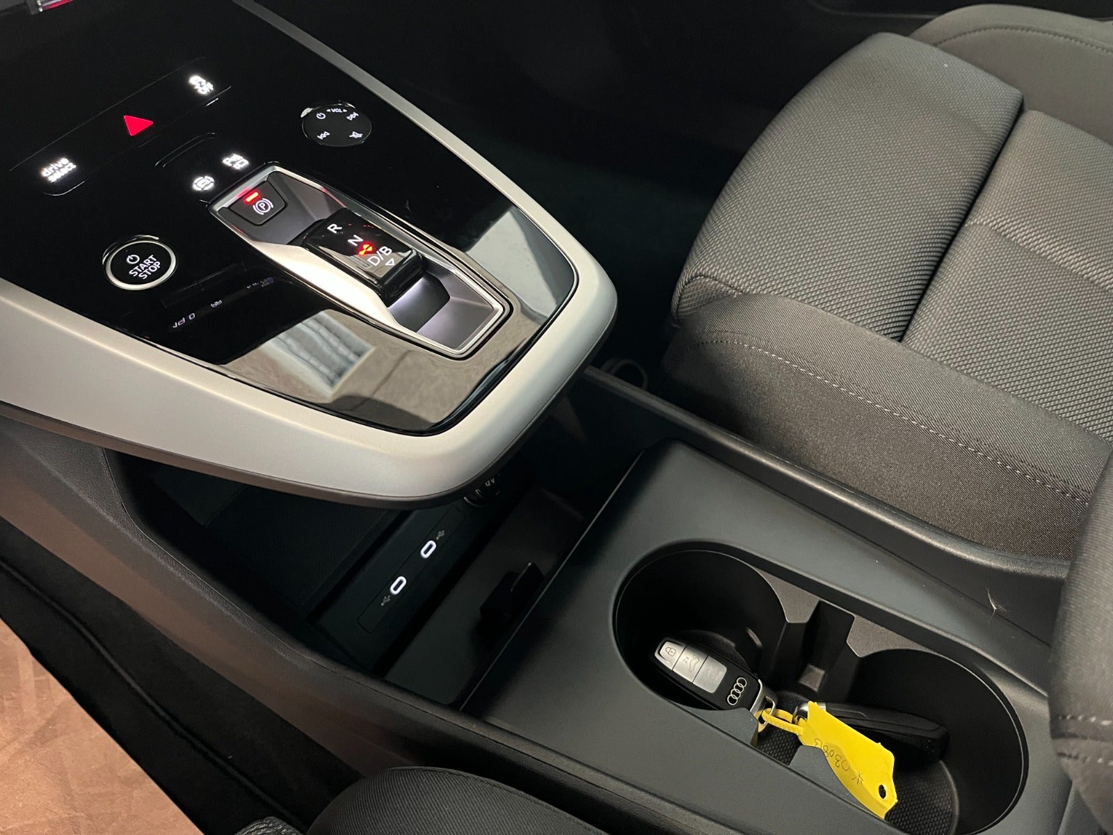 Billede af Audi Q4 e-tron 45 edition S-line