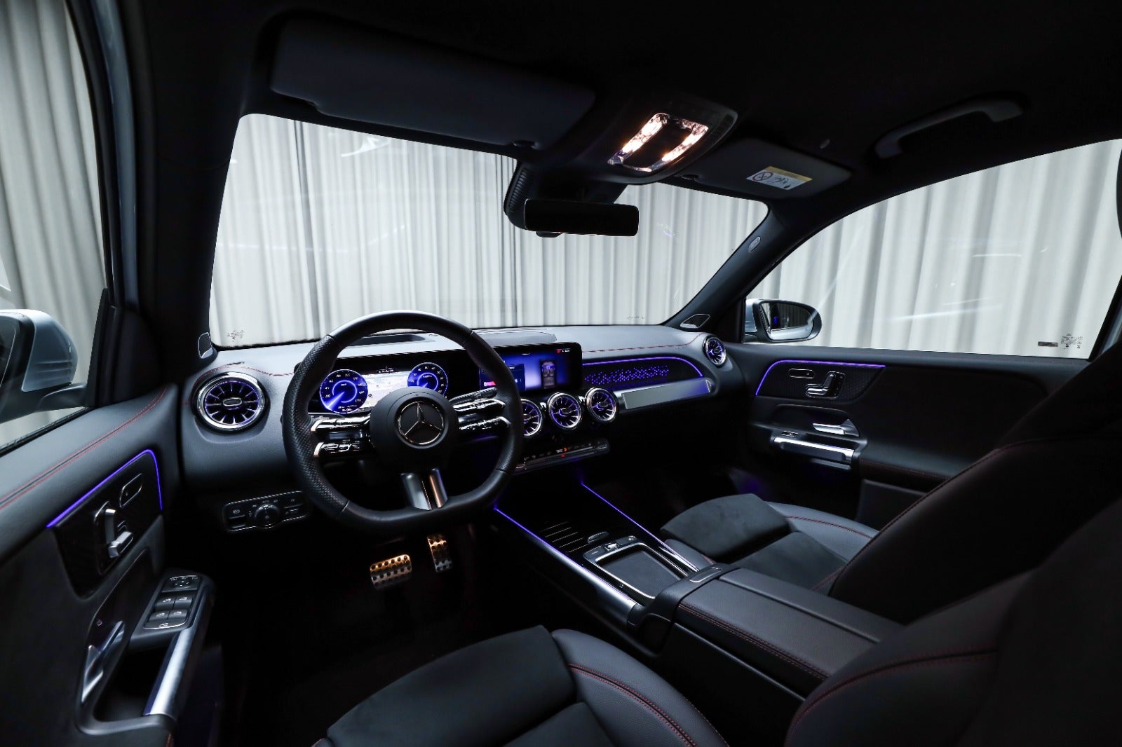 Mercedes-Benz EQB 250+ (4/8)
