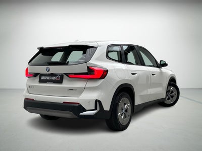BMW iX1 xDrive30 billede 1