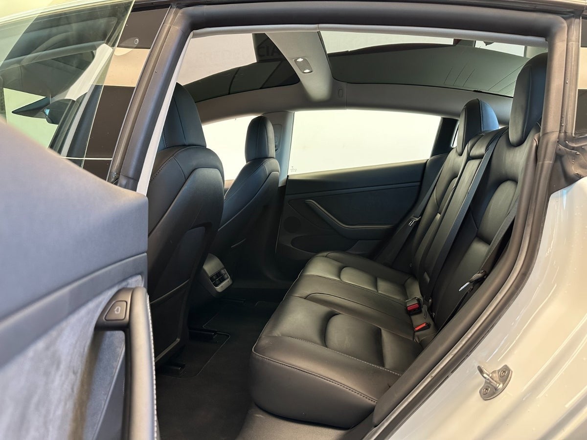 Billede af Tesla Model 3  RWD