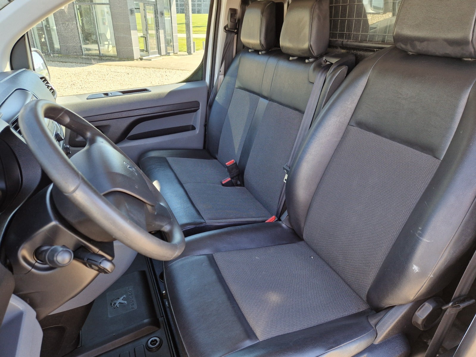 Billede af Peugeot Expert 1,6 BlueHDi 115 L2 Plus Van