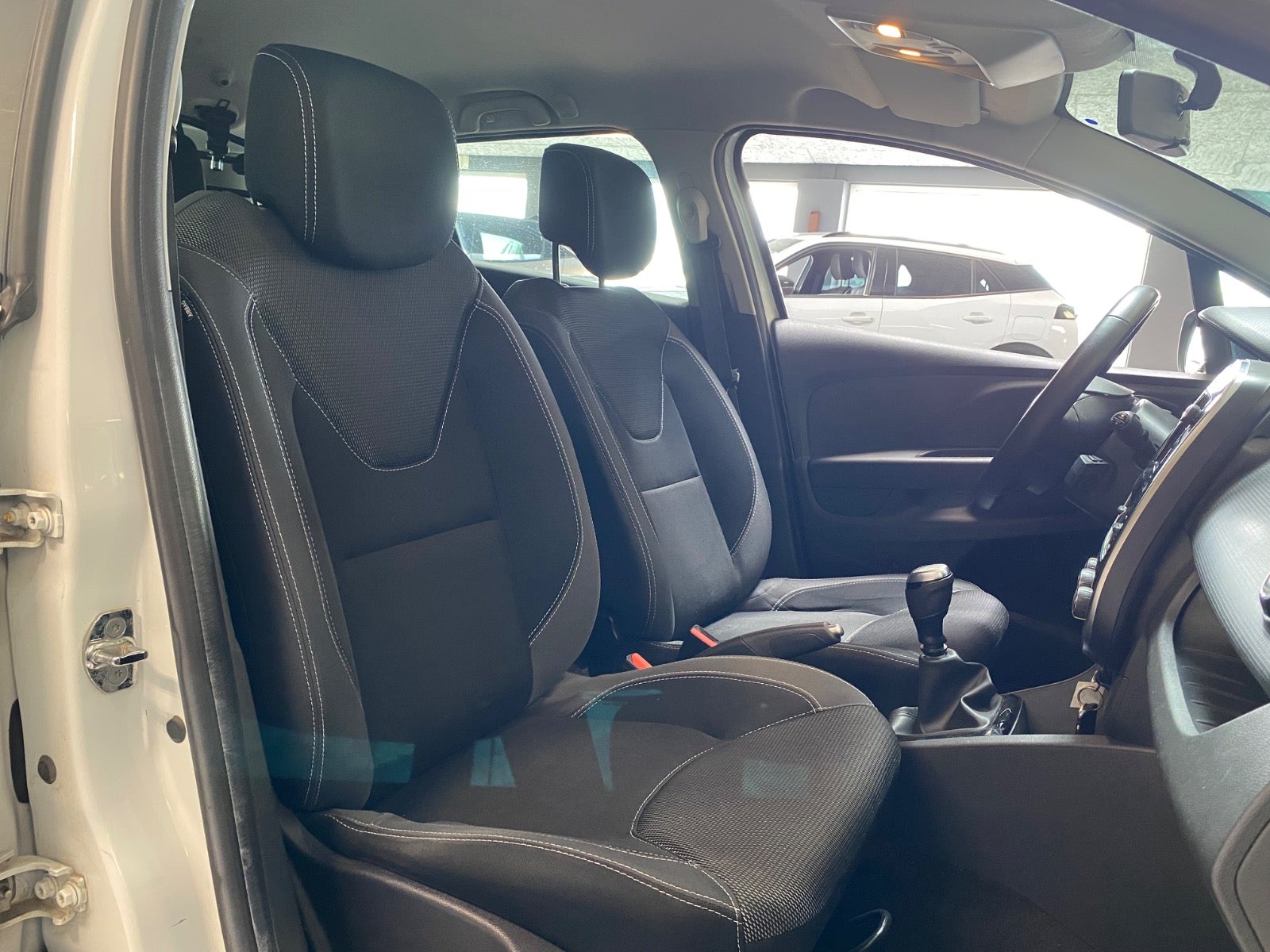 Renault Clio IV TCe 90 Zen Sport Tourer – 7