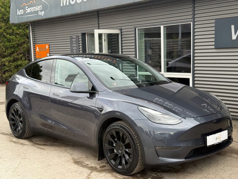 Tesla Model Y Long Range AWD