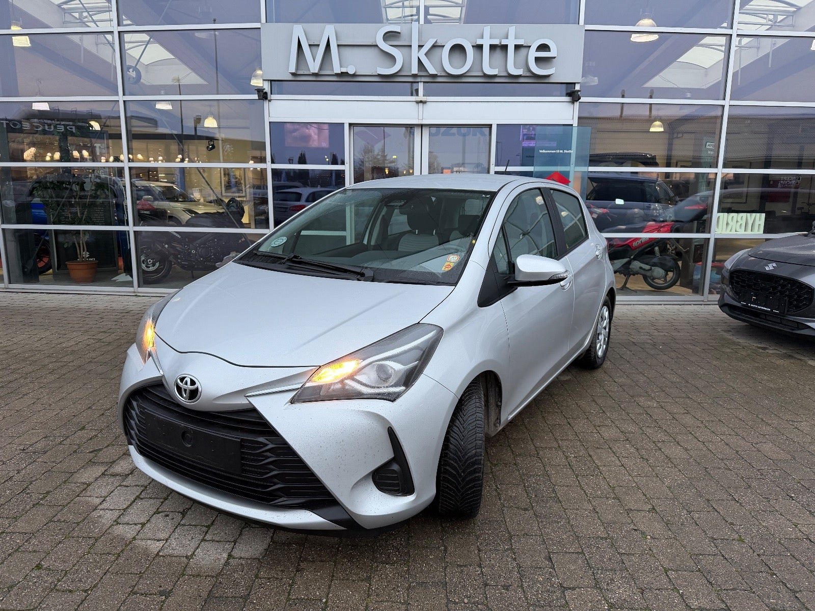 Billede af Toyota Yaris 1,0 VVT-i T2