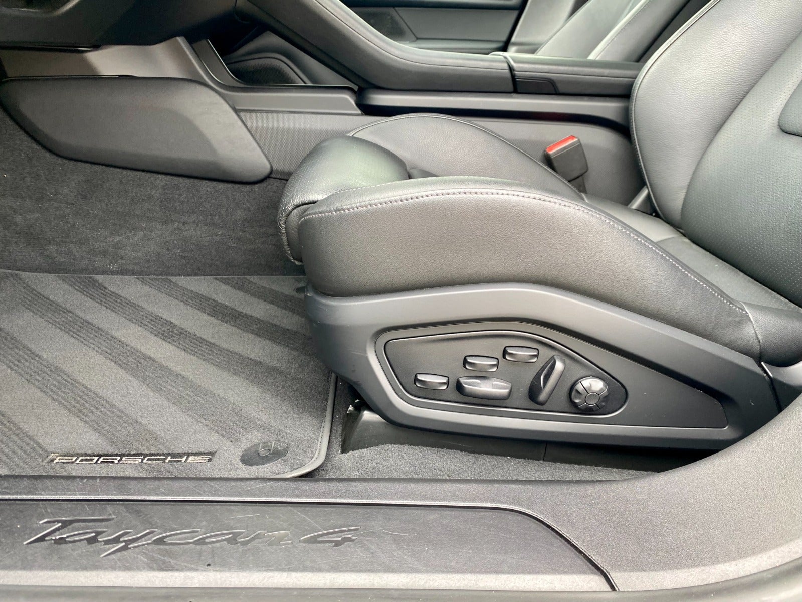 Billede af Porsche Taycan 4  Performance+ Cross Turismo