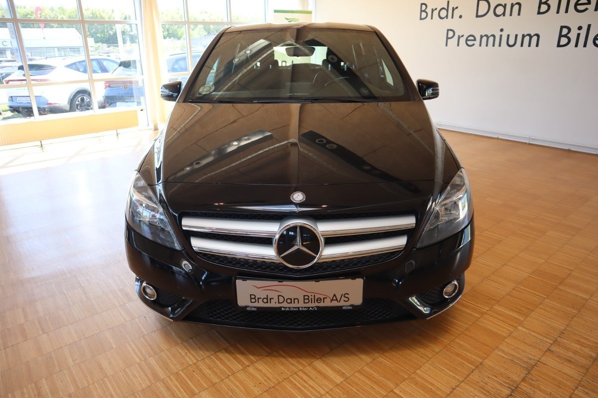 Mercedes B200 2015