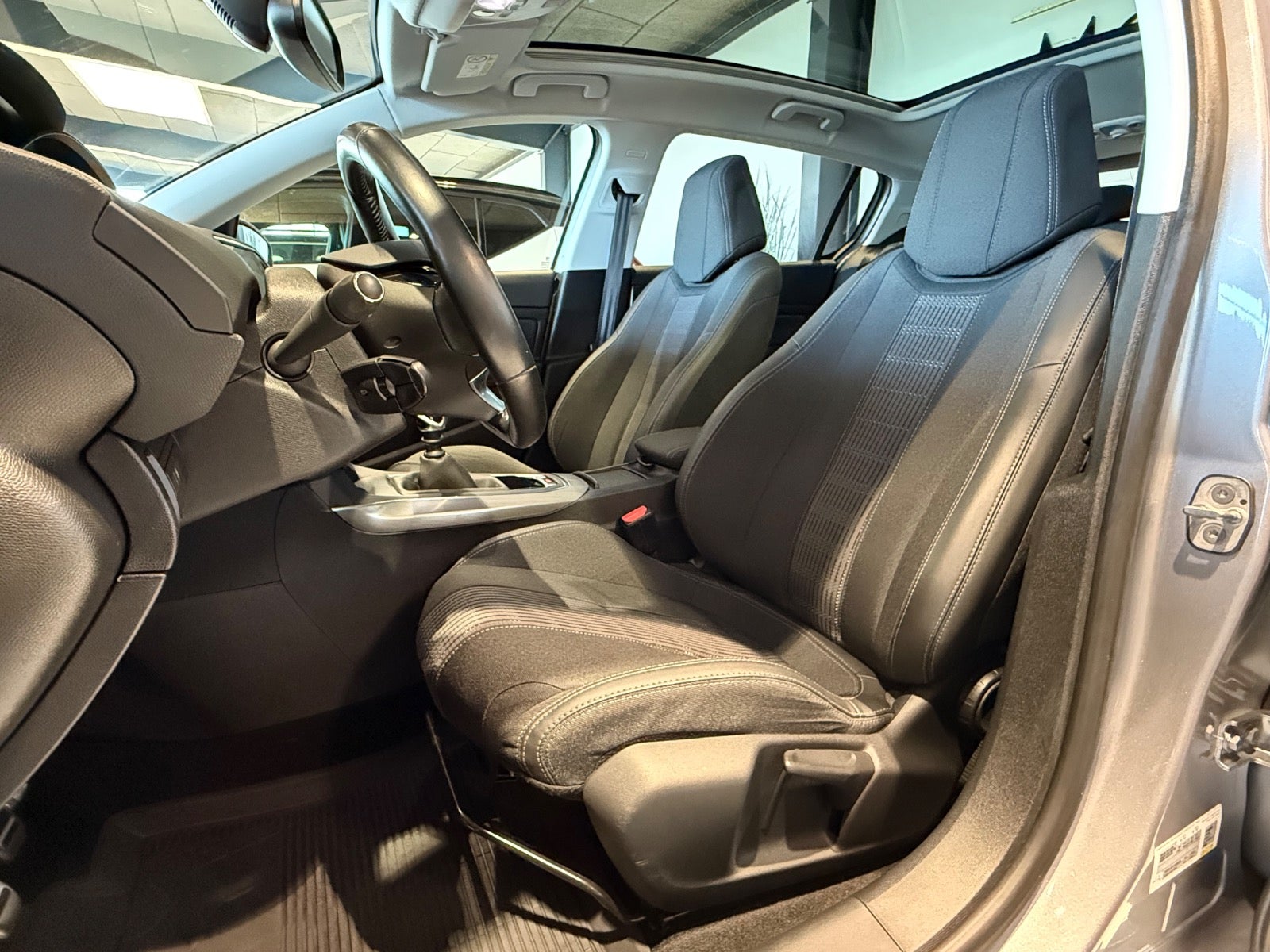 Billede af Peugeot 308 1,5 BlueHDi 130 Selection Sky