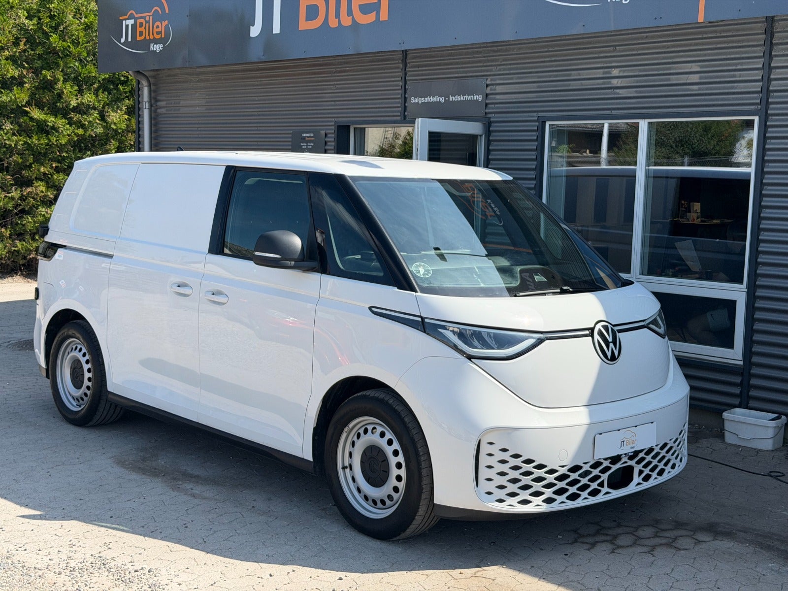VW ID. Buzz Cargo Pro