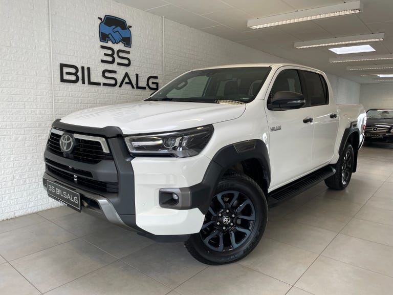 Toyota HiLux D T4 Invincible Db.Kab aut.