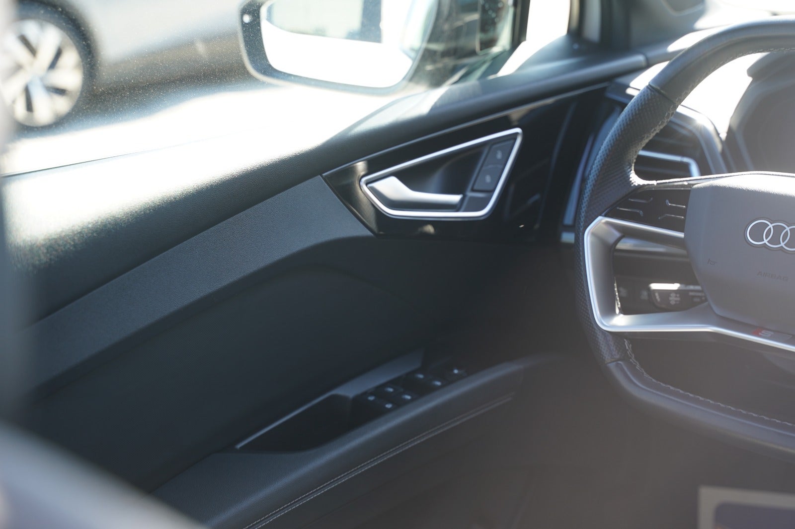 Billede af Audi Q4 e-tron 40 Attitude S-line